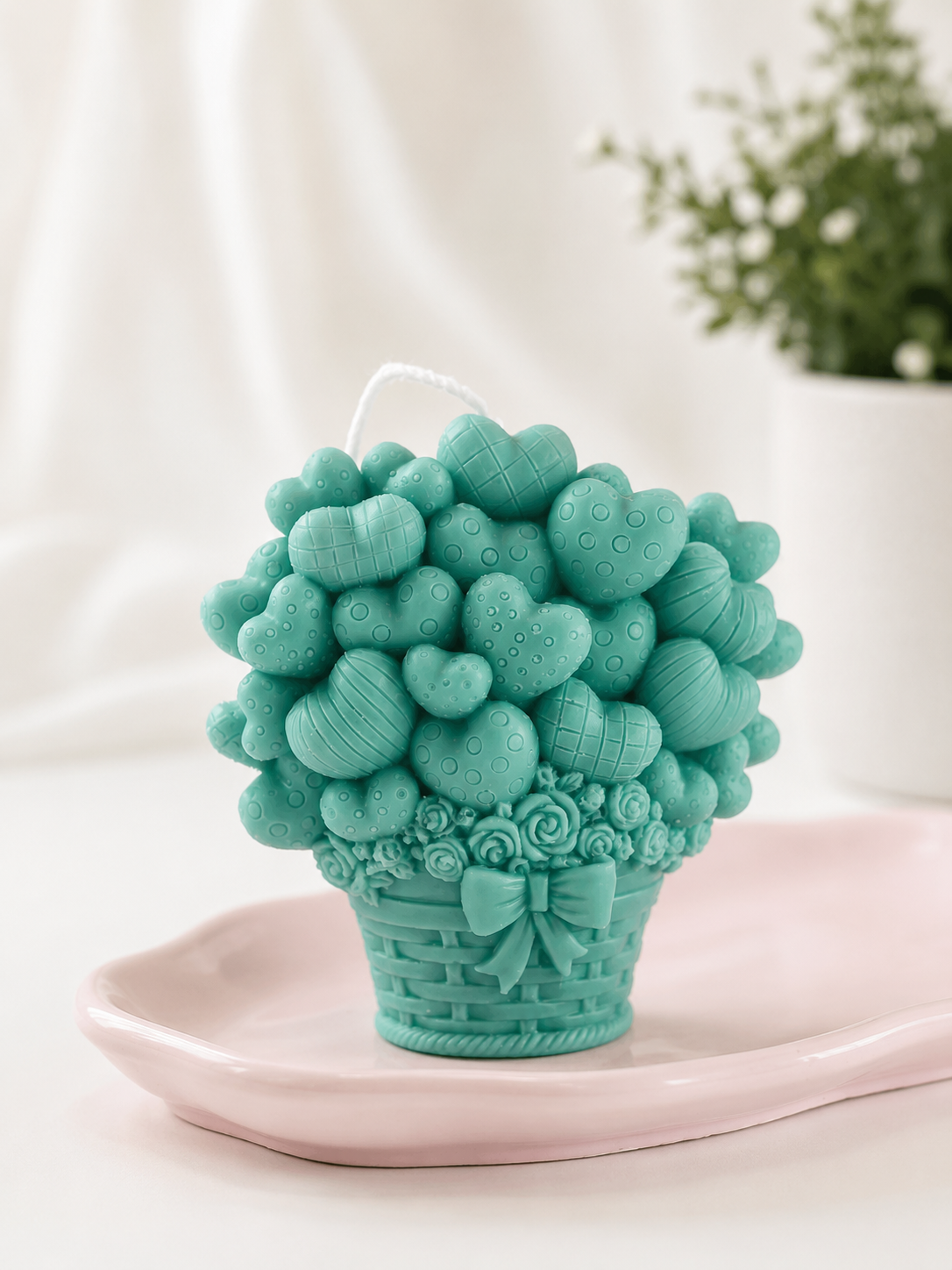 Basket Candle with Heart Balloon 5x4.5 inches