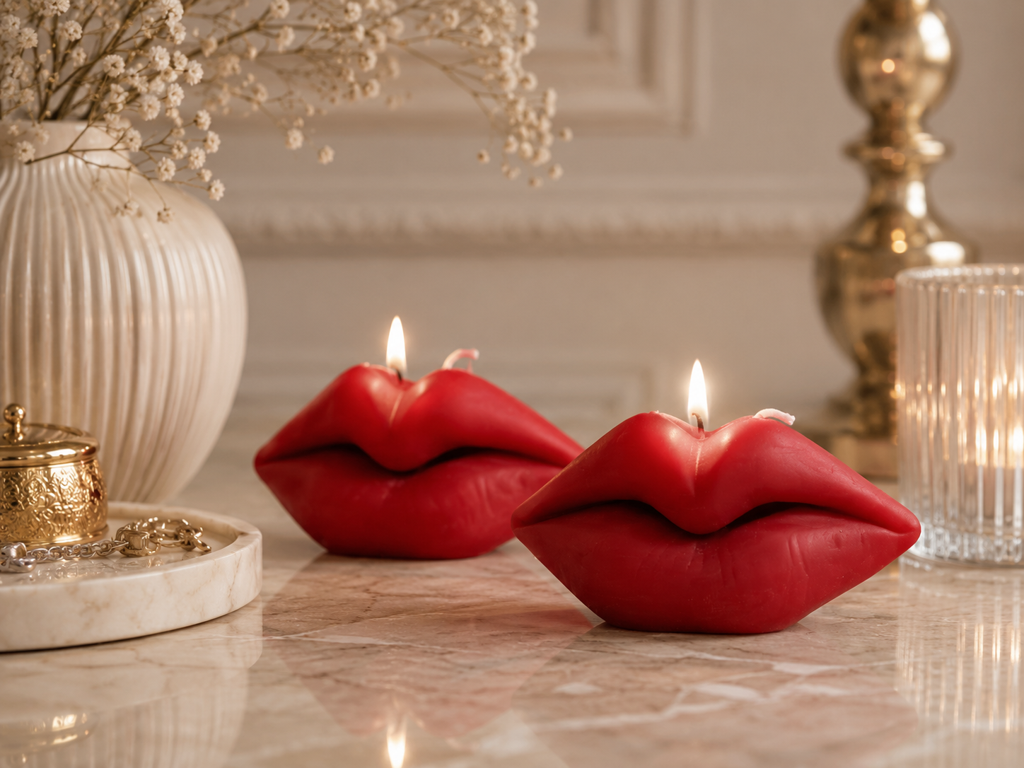 Face Lips Candle 2.25x5.25 inches