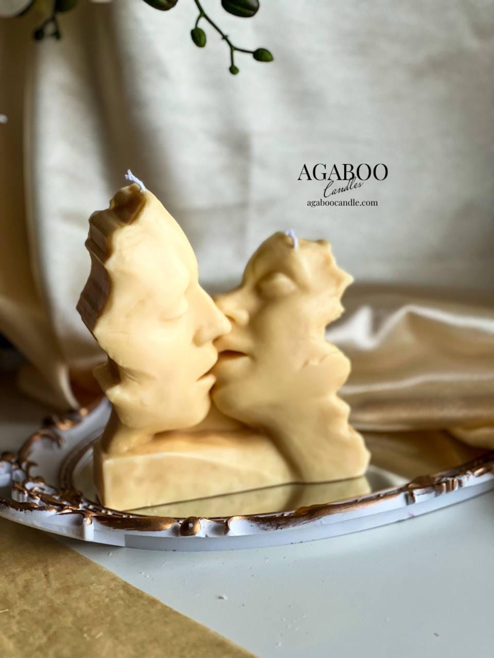 Big Kissing Couple Candle