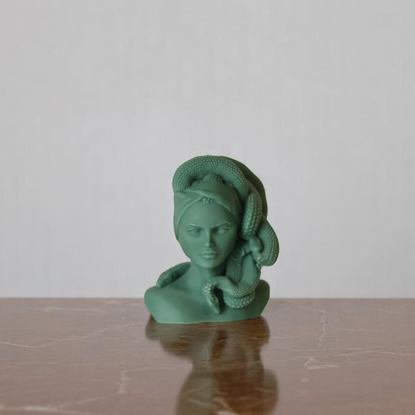 Small Medusa Candle