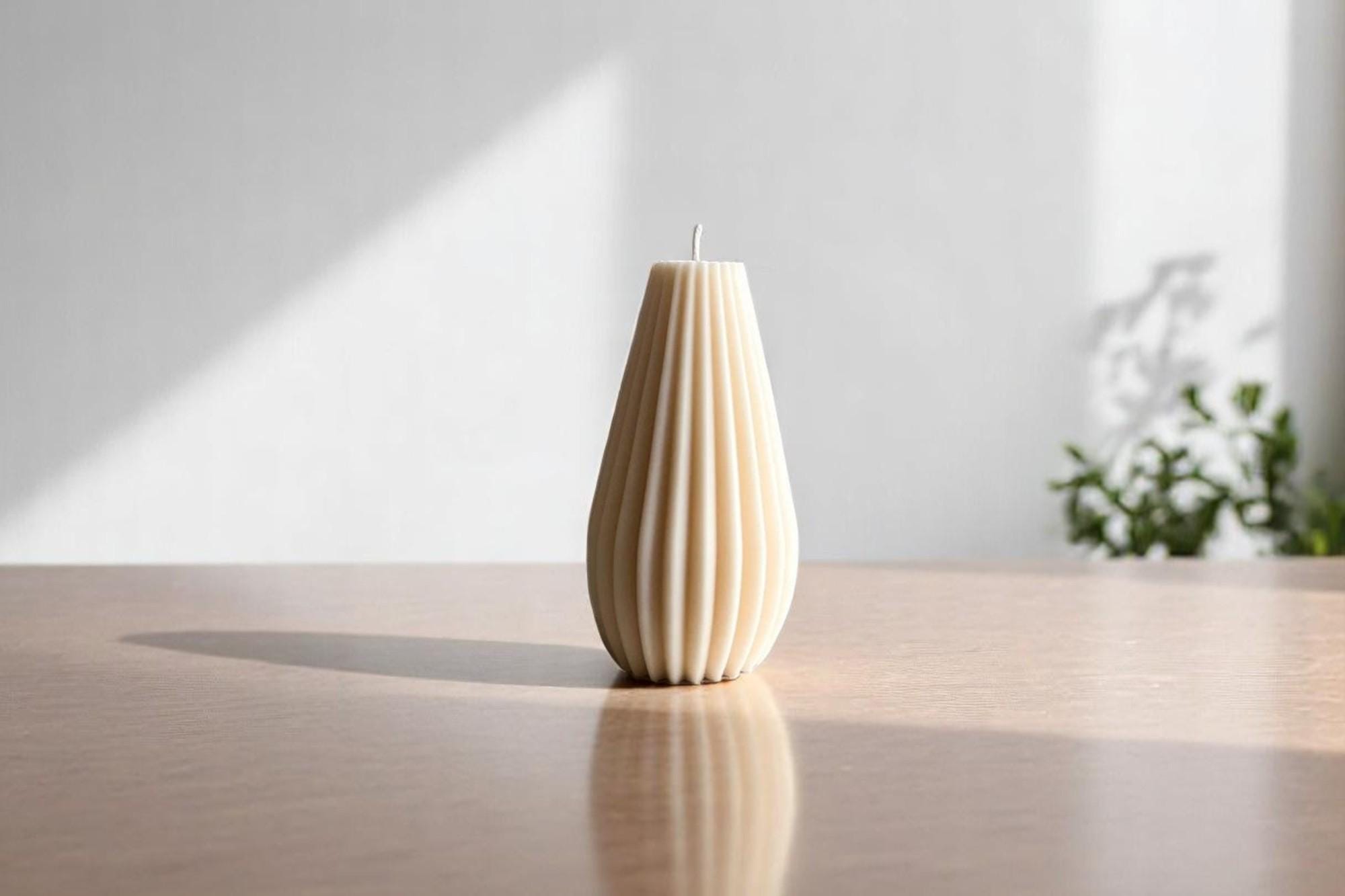 Geometric Line Candle