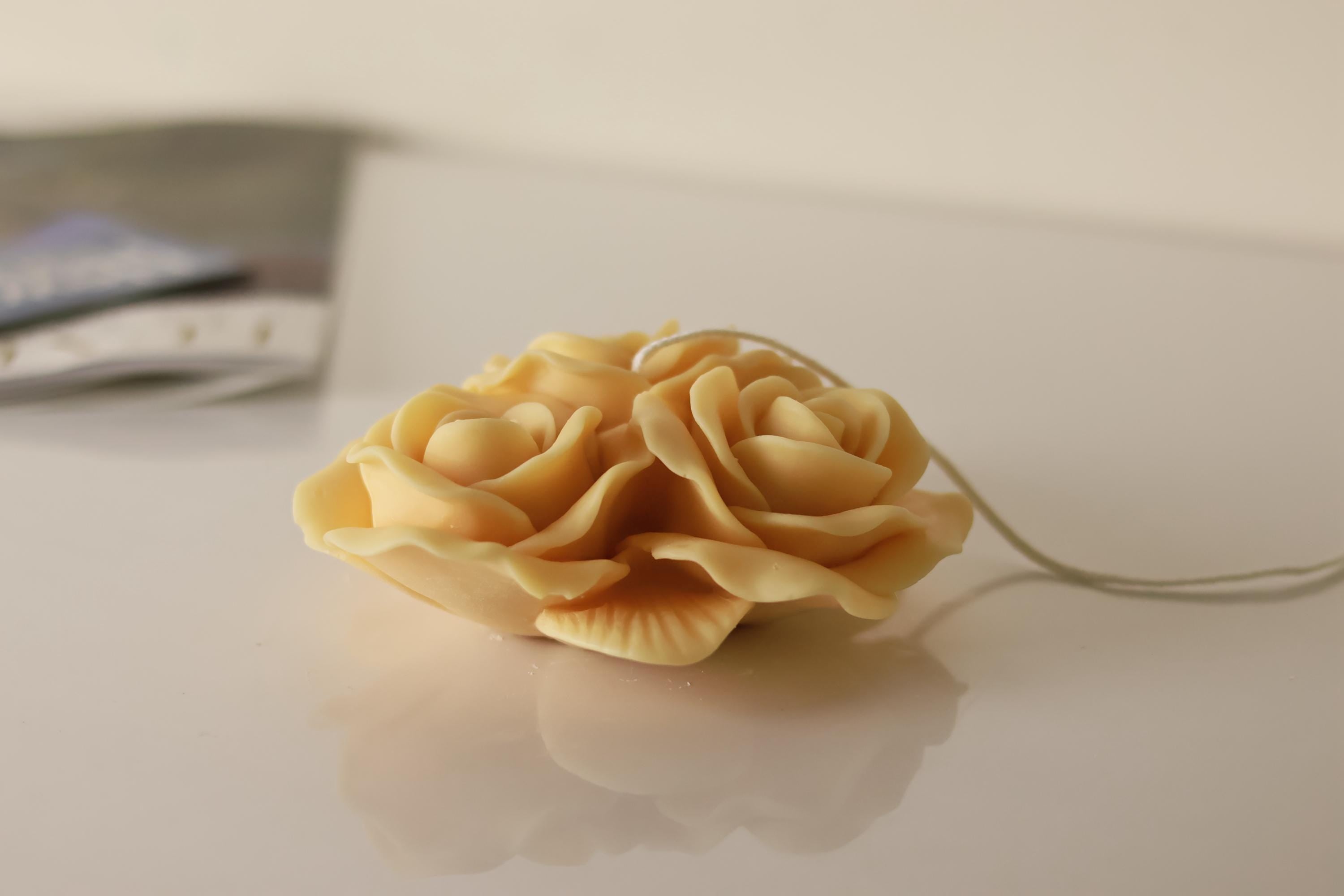 Trio Rose Candle