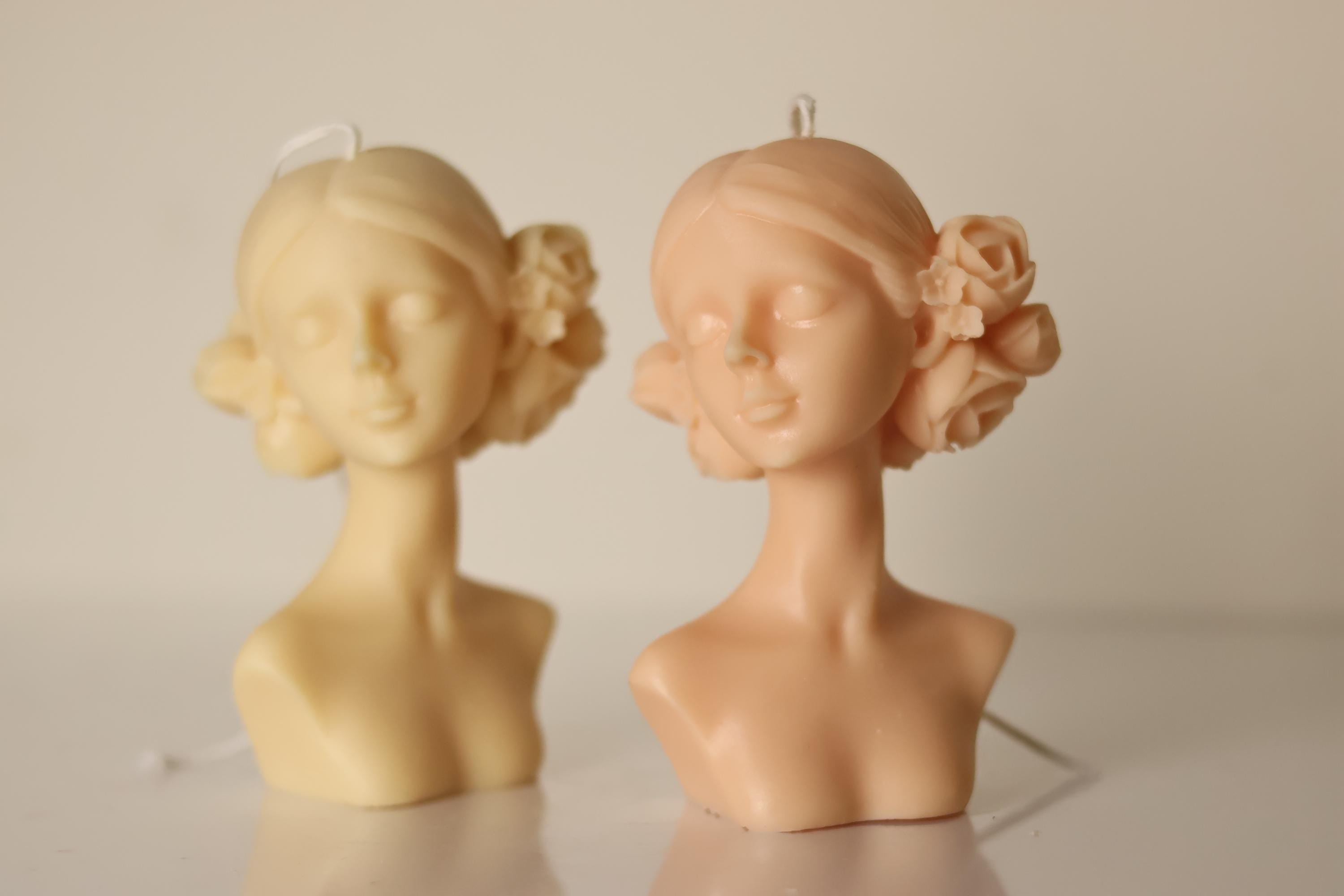 Blindfolded Lady Candle 5x3 inches