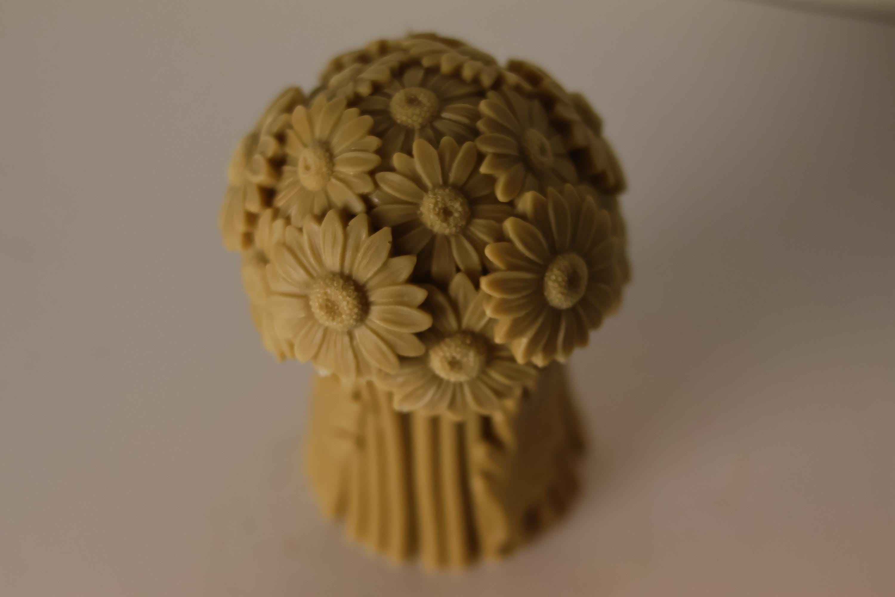 Daisy Bouquet Candle