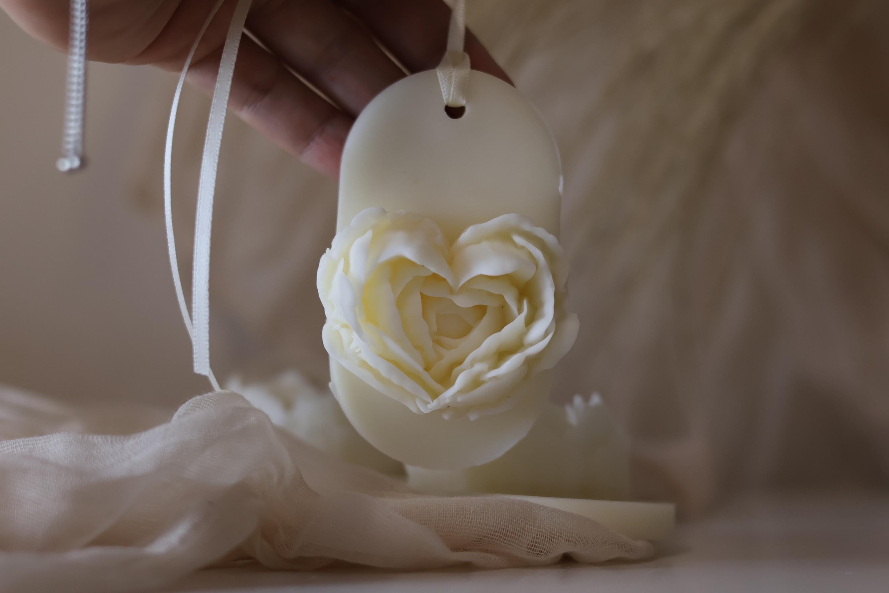 Wax Sachet with Floral Heart