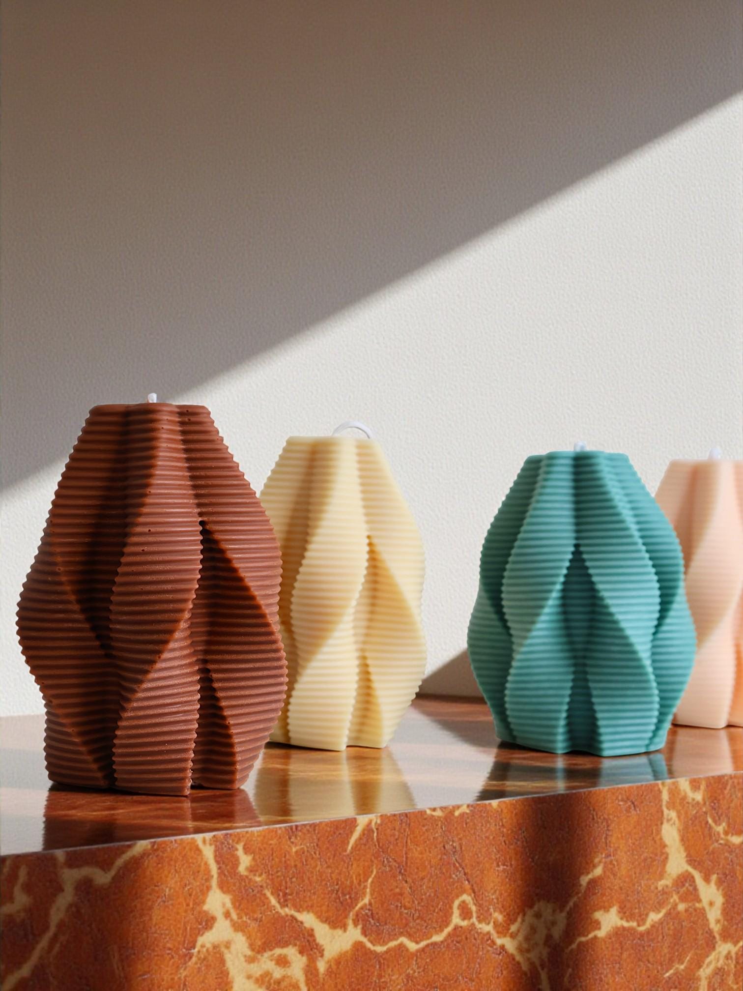 Ribbed Spiral Candle